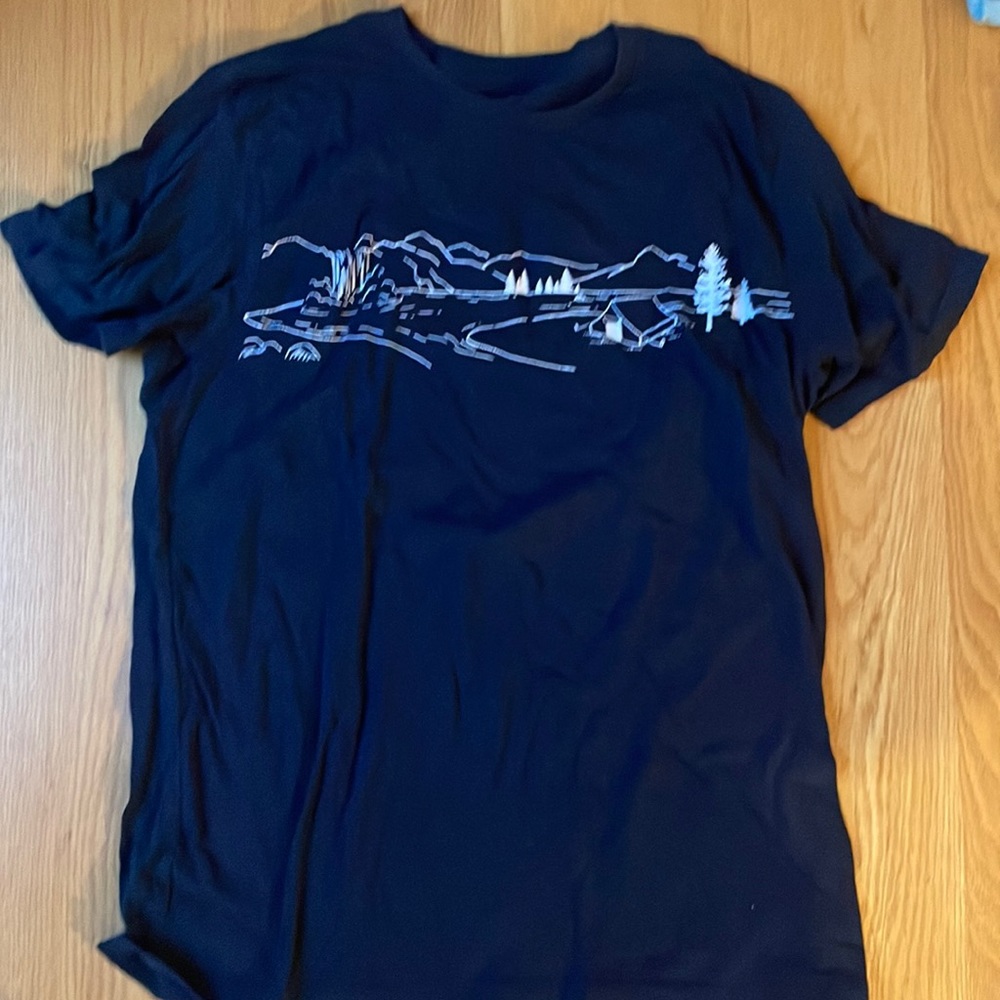 Old navy medium camping shirt!